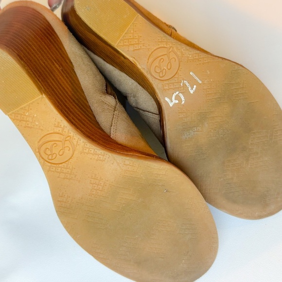 LUCKY BRAND Yimmie Suede Wedge Booties ❤️ - Picture 5 of 11